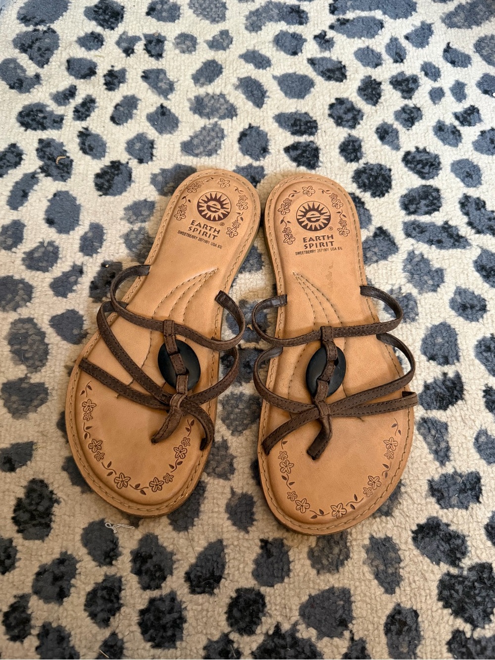 Earth Spirit Tan and Dark Brown Strappy Leather Sandals